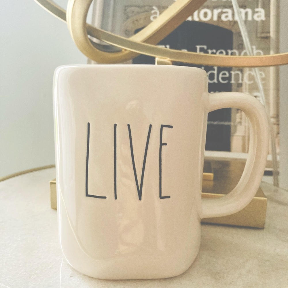 “LIVE” Rae Dunn ceramic mug